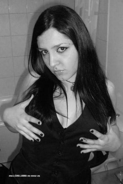 12P Hot and wild scene girlfriends posing for the cam