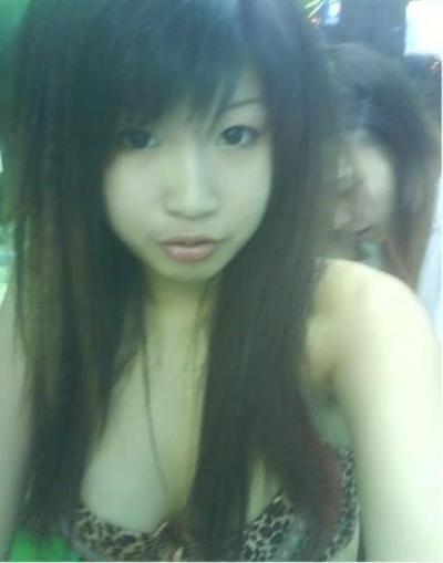 18P Gorgeous webcam babes posing online