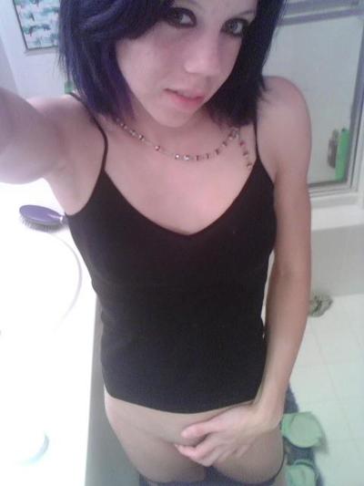 15P Self shots of an emo GF