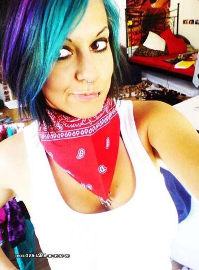 16P Collection torride de selfpics d'une groupie amateur