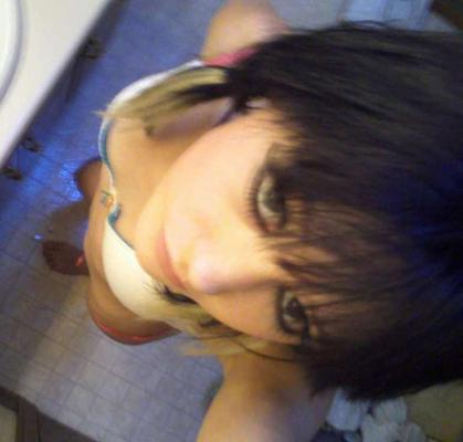 15P Fotos de perras emo tatuadas y con piercings