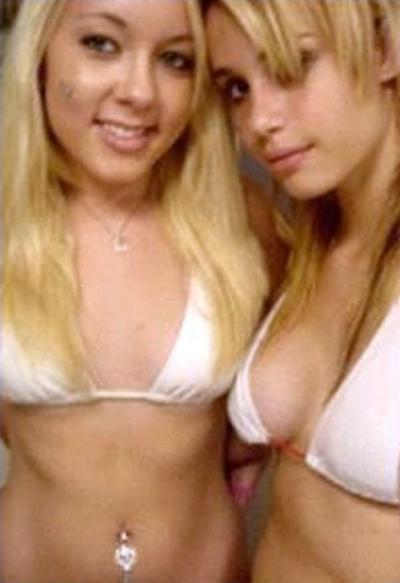 15P Pics of cute emo babe