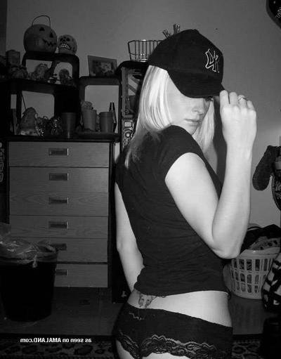 15P Pictures of hot and sexy girlfriends