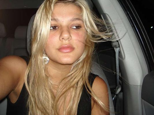 16P Pictures of various hot amateur babes