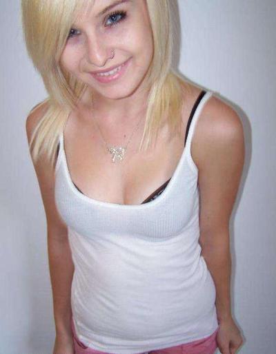 16P Nice collection of hot Alexi's selfpics