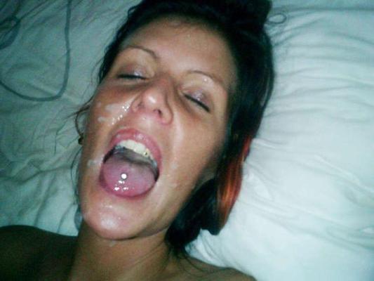 15P Pictures of a group of GFs who love cum