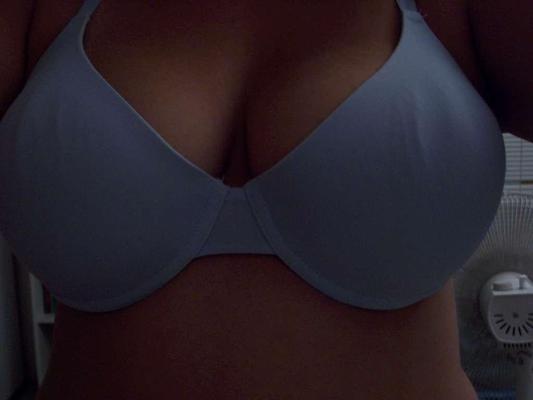 16P Divers seins juteux et délicieux