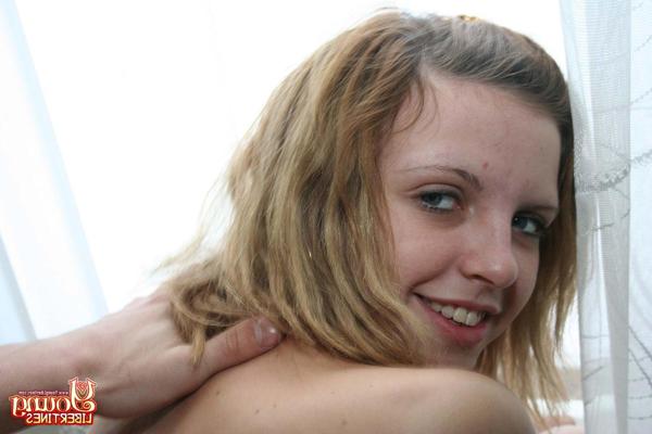 16P Amateur teen girl rough fucking