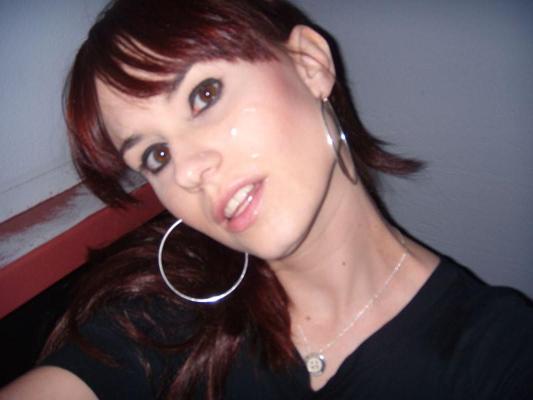 18P Redhead teen slut Guenivere goes down and gives her boyfriend head