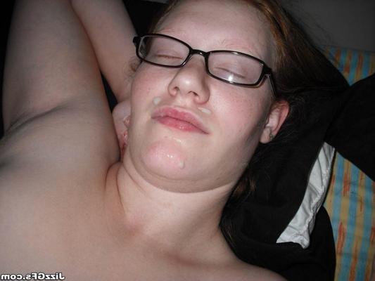 15P Nerdy amateur girlfriend in glasses gets homemade facial cumshot