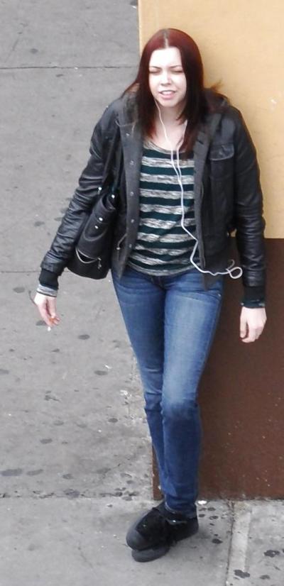 4P Harlem Girls in the Heat 377 New York - Smoking Teen Red
