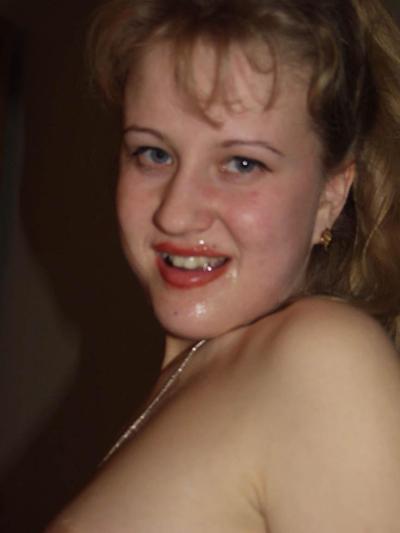 16P Amateur babe does blowjob hard sex and gets facial