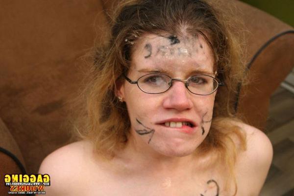 20P Sexy babe does deep throat and gags on those cocks