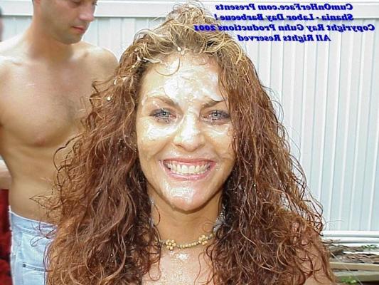 15P Belle brune se fait couvrir de sperme au barbecue