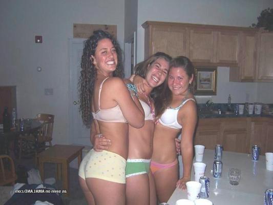 15P Nice group of sizzling hot amateur sexy girlfriends