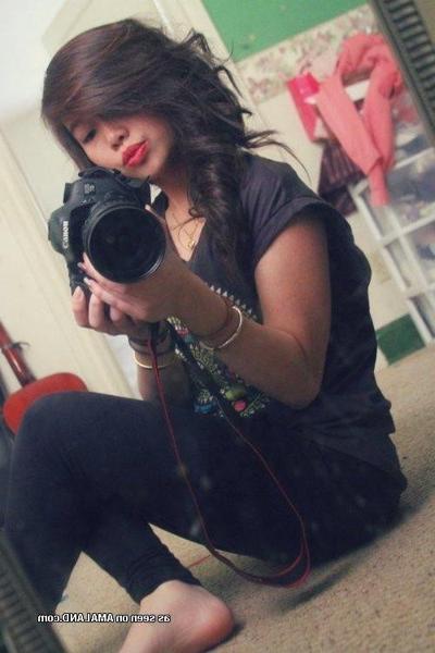 10P Selection of sexy non-nude babes selfshooting for their BFs