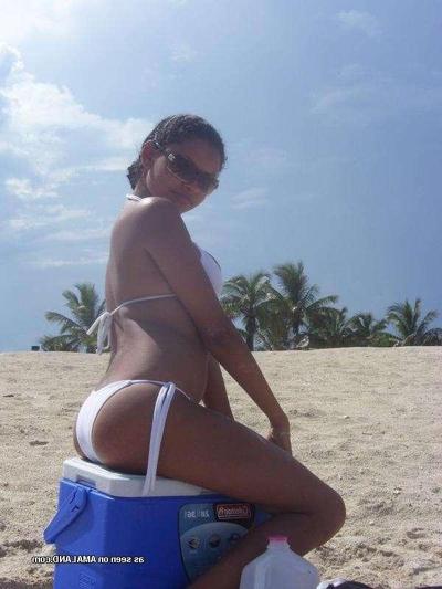 10P Curvy amateur babe shows off tight body in a white bikini