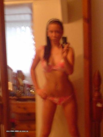 14P Zusammenstellung eines sexy Amateur-Babes beim Camwhoring