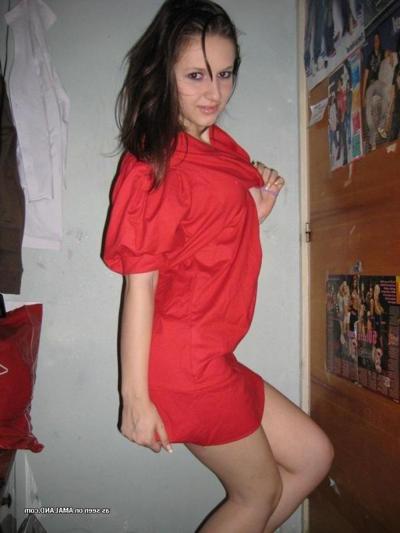 10P Compilation of two amateur babes in sexy non-nude poses