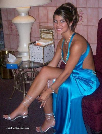 10P Gallery of hot non-nude party girls posing
