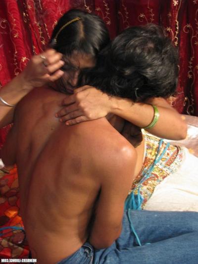 15P Robby With Neha Undress her Please