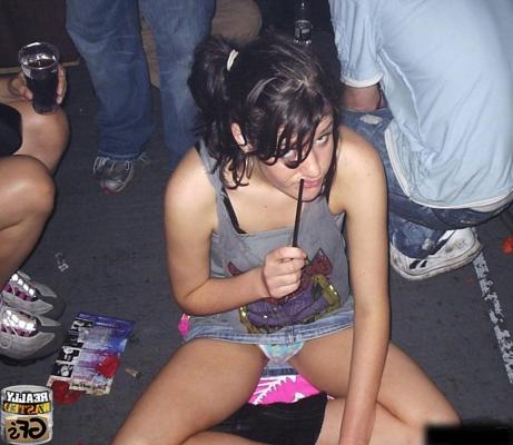 15P Drunk amateur girlfriends partying and flashing