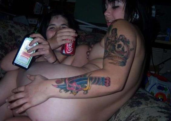 15P Real drunk amateur girls going wild