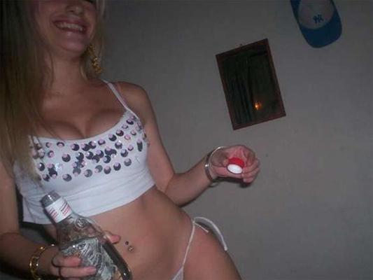 15P Trashed College Girls Fucked Up At Sorority Parties