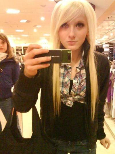 12P More stunning new emo girlfriends