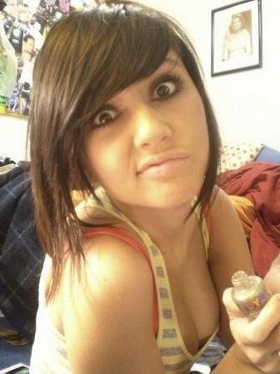 12P Cachonda emo adolescente expuesta
