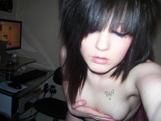 12P Amateur- und schmutzige Emo-Bilder