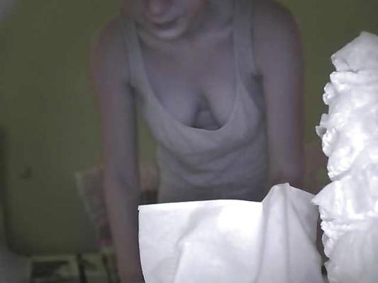 11P Hiddencam Downblouse 