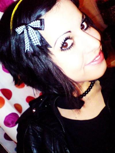 12P Real emo whores having fun