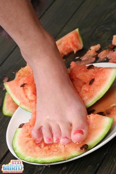 15P Eighteen year old strips and crushes watermelon with bare feet