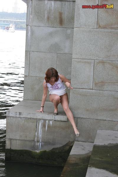 15P She had no choice except hot pissing under the bridge into the river