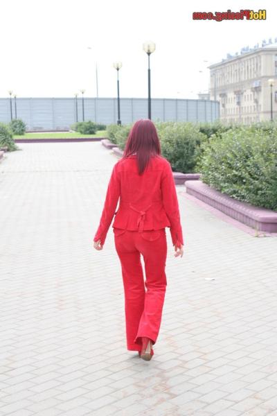 15P Young lady is pissing hot next to the yard garden near green bushes
