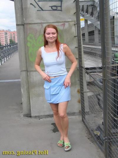15P Naked spread legs and sweet pussy of a lovely girl piddling outdoors