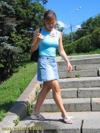 15P Cute girl squats and pulls down her panties to pee on the stony stairs