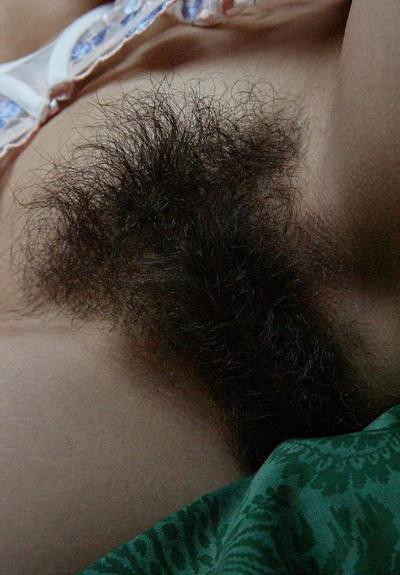 14P Hairy pussy amateur working at home
