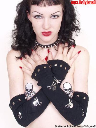 12P Gothic babe in black high boot