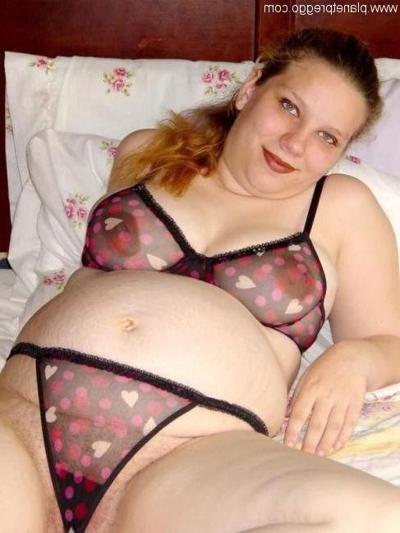 16P Pregnant lady showing her big belly and milky tits