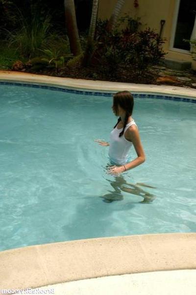 16P sexy brooke goes swimming topless