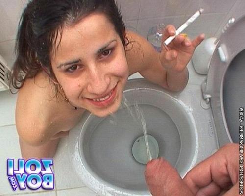 16P Very filthy pissing, pee drinking and sucking