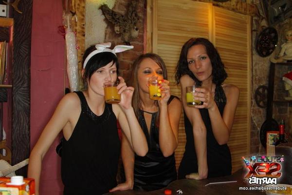 8P Chicks in sexy party costumes get facial