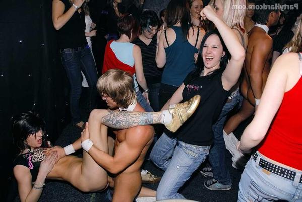 16P Amateur orgy hardcore whit sluts fucking hard