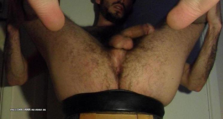 15P Naked gay dude doing skanky poses on a stool at home