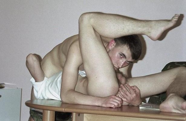 20P Military rookies rimming and mutual sucking in an army office