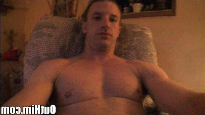 15P Horny amateur gays posing and fucking gallery 9