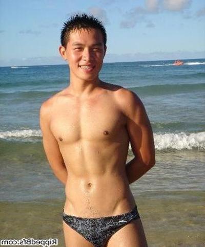 10P Good looking dude show up his six pack abs to the camera