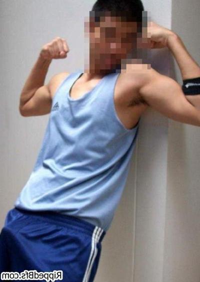 10P Photos mixtes de mecs chauds et jeunes musclés s'exhibant